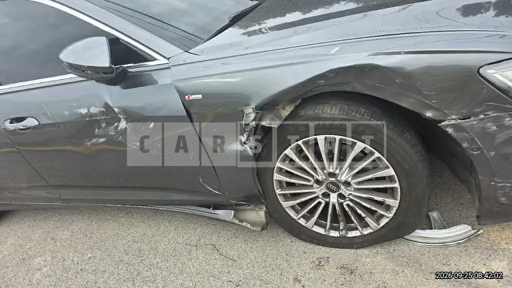 Photo 2 of 32: 2021 Audi A6 40 TDI quattro — Korean insurance auction