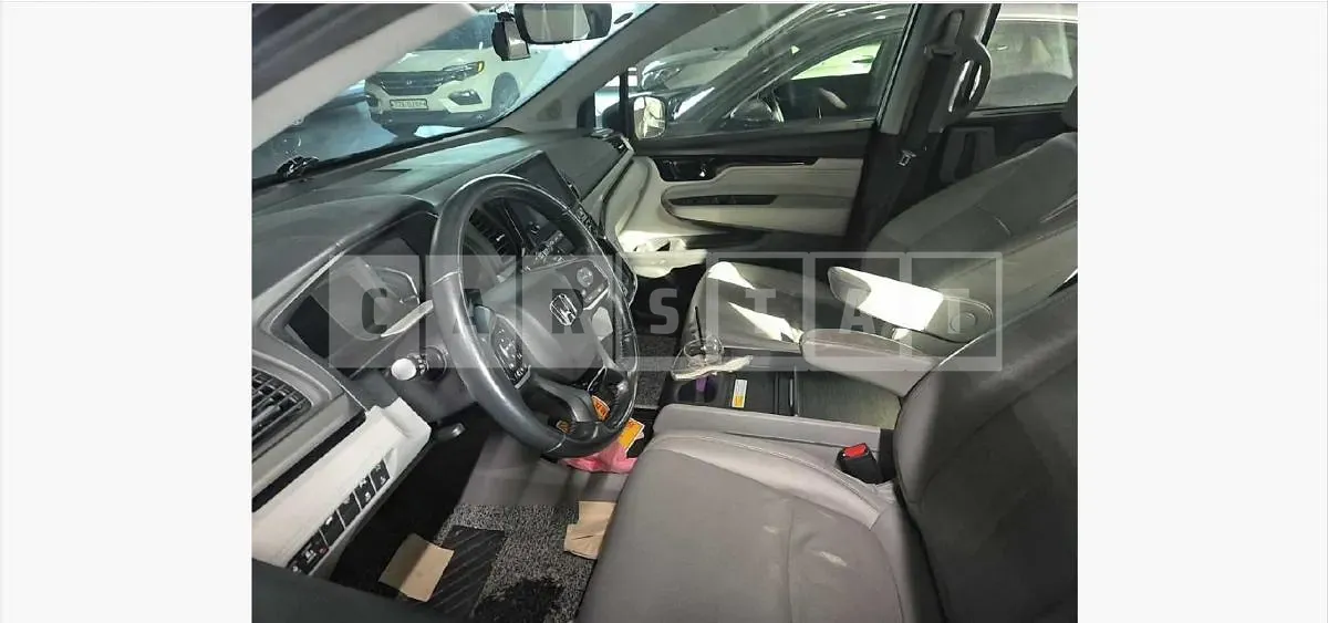 Photo 2 of 10: 2018 Honda Odyssey — Korean insurance auction