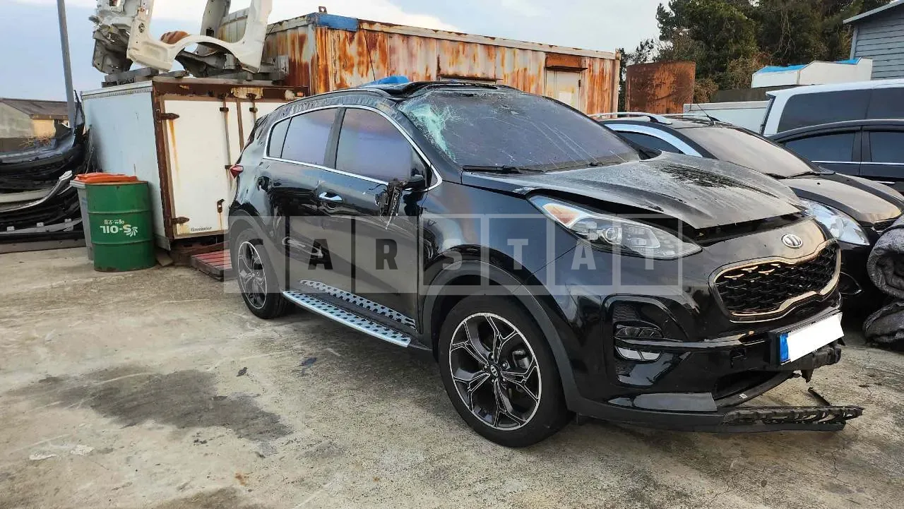 Photo 2 of 20: 2018 Kia Sportage, VIN KNAPP812GKK564141 — Korean insurance auction