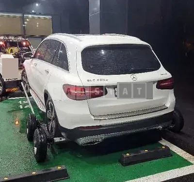 Photo 1 of 3: 2015 Mercedes-Benz Subsubbenz GLC220 d 4Matic — Korean insurance auction