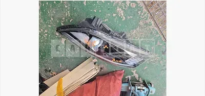 Photo 1 of 6: 2016 Kia (parts) Carnival L Headlamp — Korean insurance auction