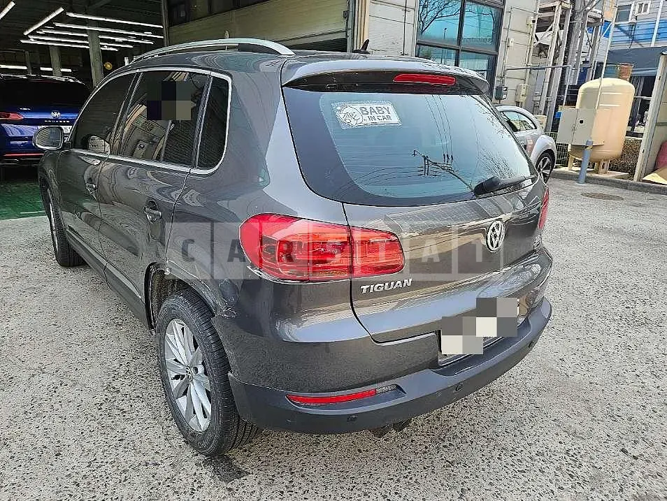 Photo 2 of 23: 2016 Volkswagen Tiguan 2.0 TDI BMT — Korean insurance auction