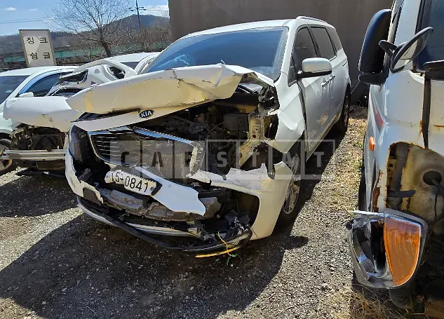 Photo 2 of 23: 2016 Kia Carnival, VIN KNAMC81ABGS217944 — Korean insurance auction