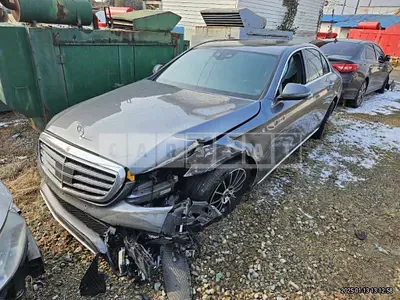 Photo 1 of 10: 2018 Mercedes-Benz E220 d 4Matic — Korean insurance auction
