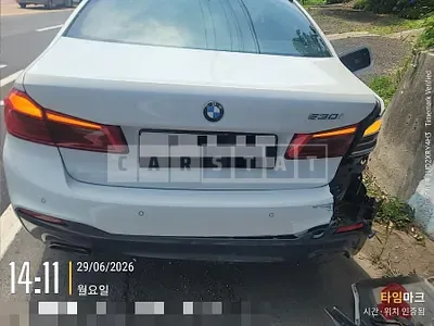 Photo 1 of 6: 2017 BMW 530i — Korean insurance auction
