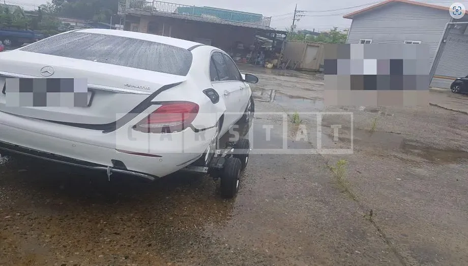 Photo 2 of 22: 2017 Mercedes-Benz Bmw E220 d — Korean insurance auction