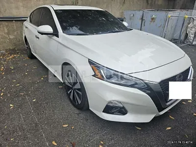Photo 1 of 13: 2019 Nissan Altima 2.5 — Korean insurance auction