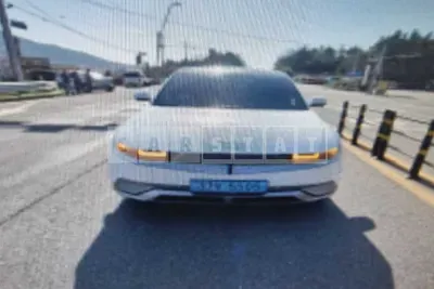 Photo 1 of 3: 2022 Hyundai Modern Ionic 5, VIN KMHKR81AFNU017457 — Korean insurance auction
