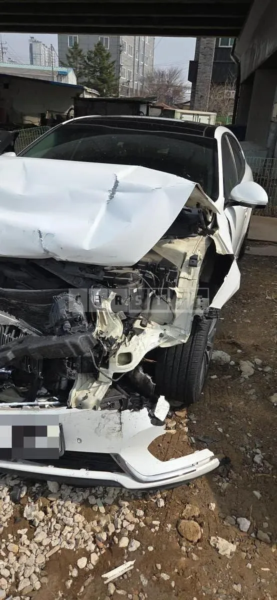 Photo 2 of 17: 2016 Kia K7 — Korean insurance auction