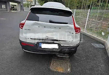 Photo 2 of 18: 2021 Volvo XC40 B4 AWD — Korean insurance auction