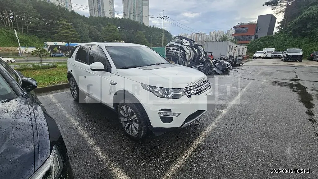 Photo 2 of 34: 2016 Land Rover Discovery Sport 2.0d — Korean insurance auction
