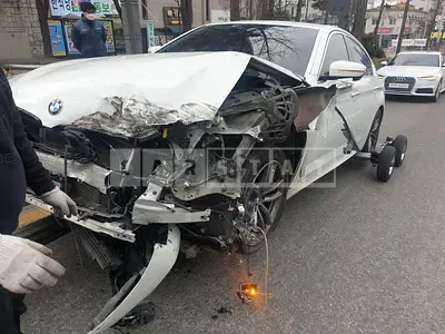 Photo 1 of 42: 2018 BMW 520d xDrive, VIN WBAJC5107JWE54591 — Korean insurance auction