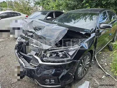 Photo 1 of 13: 2017 Kia K7 — Korean insurance auction