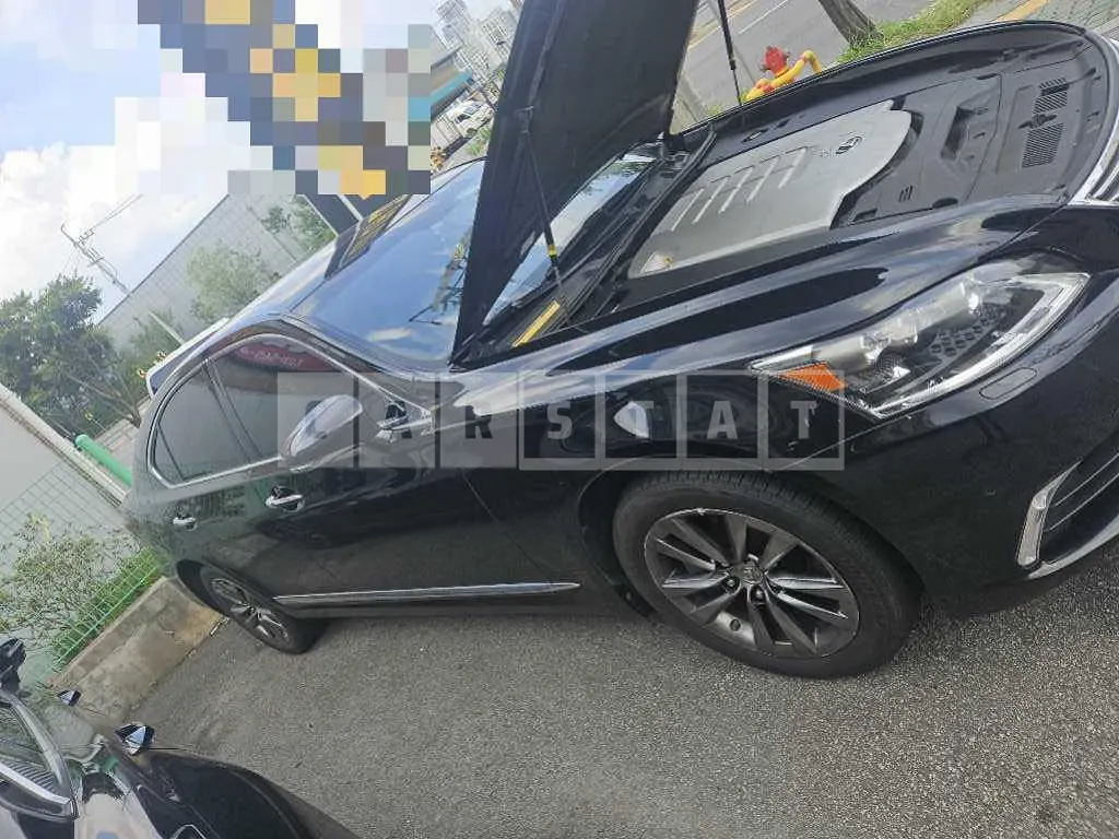 Photo 3 of 3: 2016 Lexus LS460 4WD — Korean insurance auction