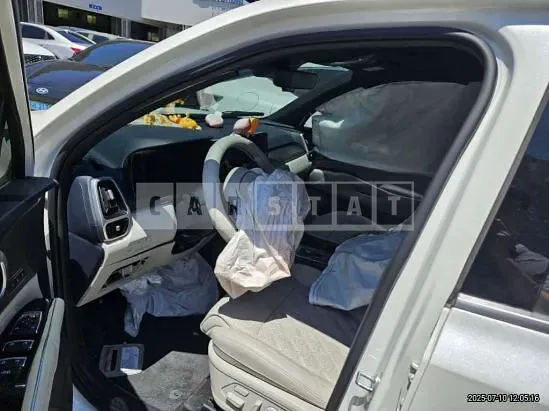 Photo 2 of 12: 2021 Kia Sorento — Korean insurance auction