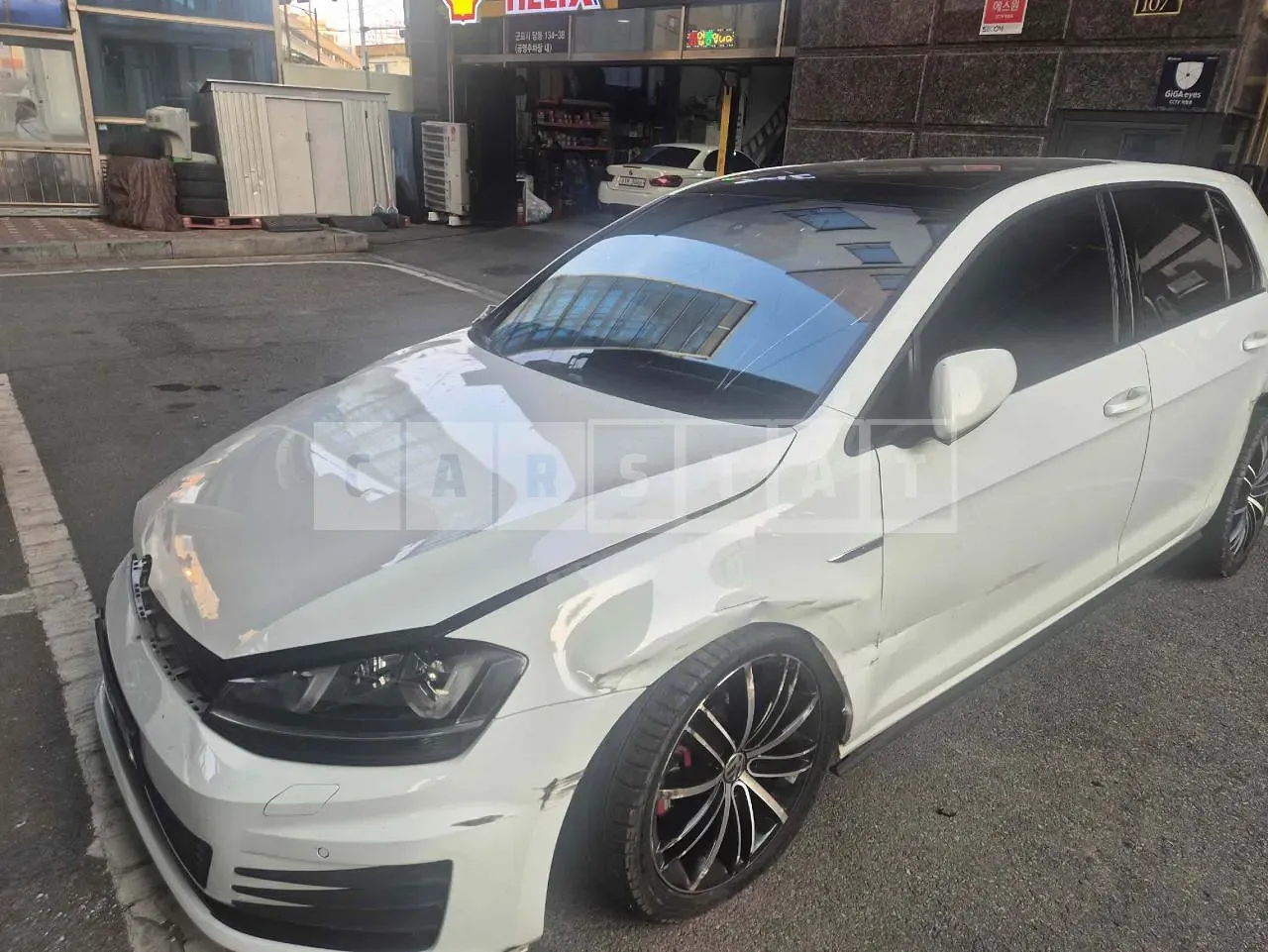 Photo 2 of 22: 2015 Volkswagen Golf GTD BMT, VIN WVWZZZAUZFW208150 — Korean insurance auction