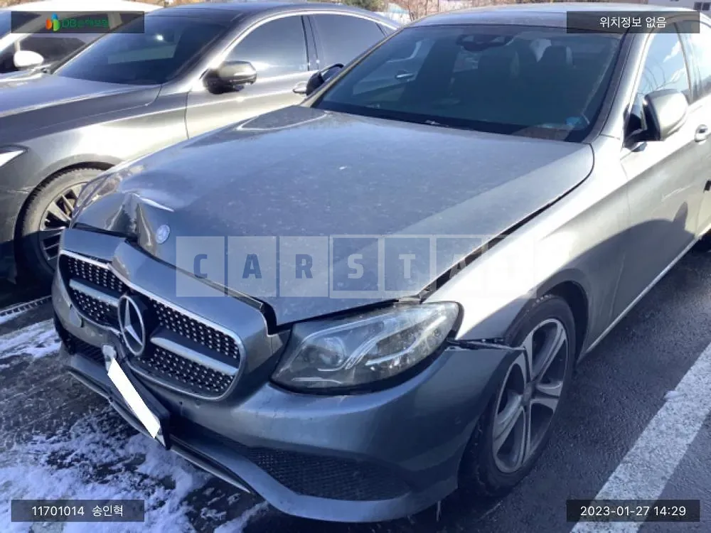 Photo 2 of 13: 2016 Mercedes-Benz E300, VIN WDDZF4KB6HA127066 — Korean insurance auction