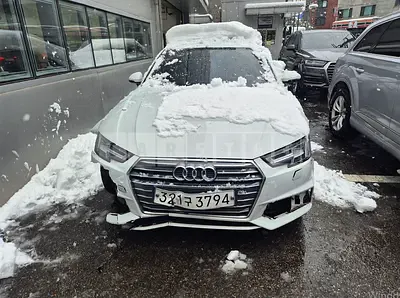 Photo 1 of 28: 2019 Audi A4 40 TFSI — Korean insurance auction