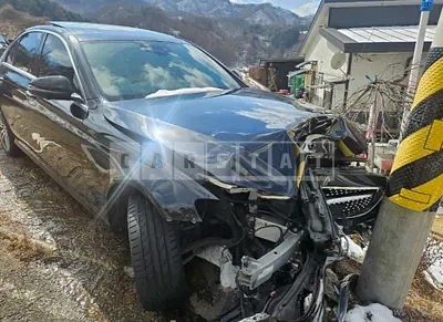 Photo 1 of 9: 2017 Mercedes-Benz E 300 — Korean insurance auction