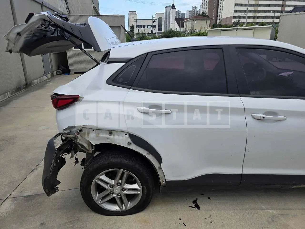 Photo 2 of 13: 2018 Hyundai Kona, VIN KMHK3816GJU066207 — Korean insurance auction