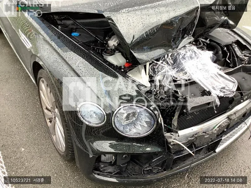 Photo 2 of 19: 2021 Bentley Flying Spur V8, VIN SCBBG53S5MC090459 — Korean insurance auction