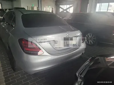 Photo 1 of 42: 2019 Mercedes-Benz C200, VIN WDDWF8ABXKR500985 — Korean insurance auction