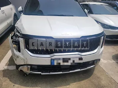Photo 1 of 31: 2024 Kia Carnival — Korean insurance auction