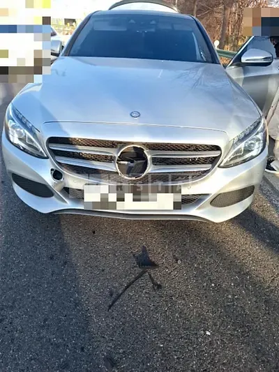 Photo 1 of 31: 2017 Mercedes-Benz C220 d — Korean insurance auction