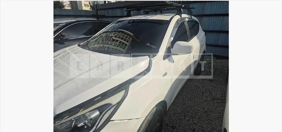 Photo 2 of 18: 2015 Hyundai Tucson ix — Korean insurance auction
