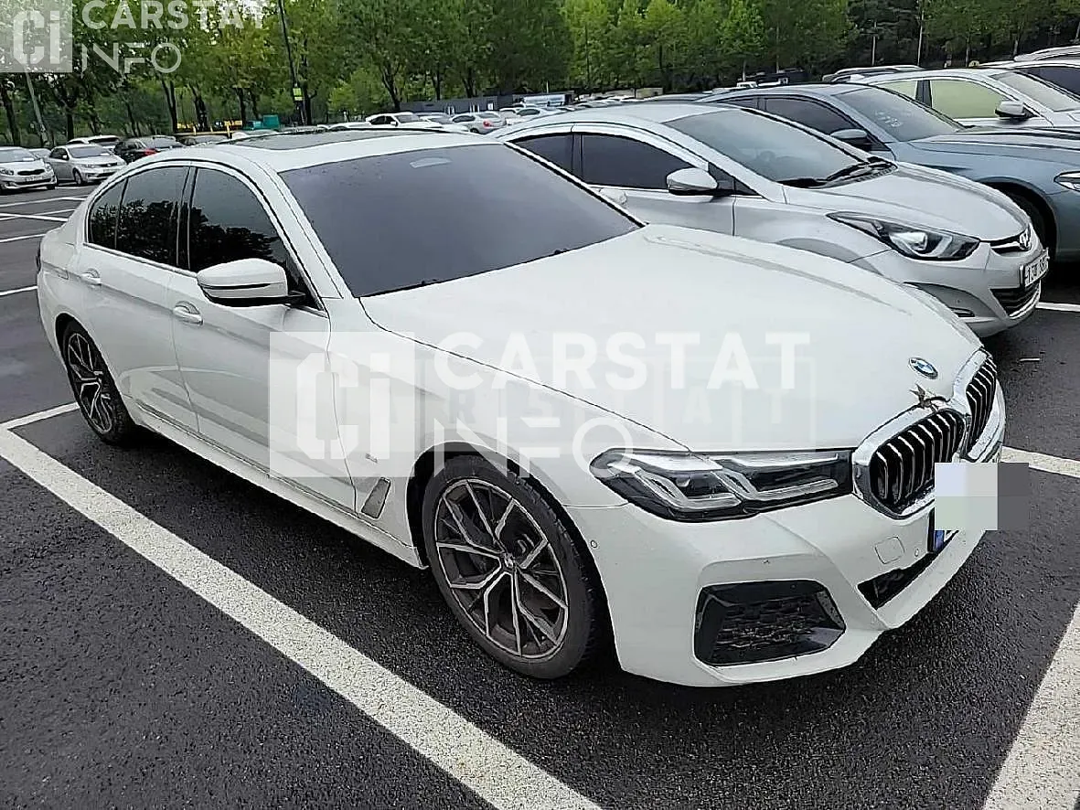Photo 2 of 11: 2021 BMW Calm 530i — Korean insurance auction