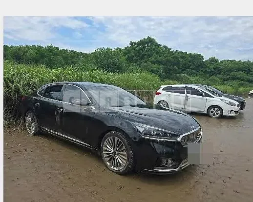 Photo 2 of 15: 2018 Kia K7 — Korean insurance auction