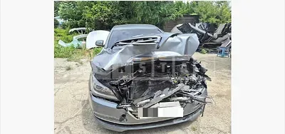 Photo 1 of 16: 2015 Genesis 3.3 — Korean insurance auction