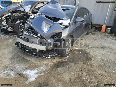 Photo 1 of 13: 2019 Hyundai IONIQ Hybrid, VIN KMHC051CGLU184946 — Korean insurance auction