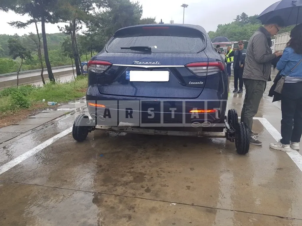 Photo 2 of 50: 2022 Maserati Levante GT, VIN ZN661AUG4NX403688 — Korean insurance auction
