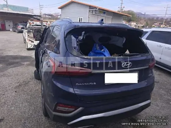 Photo 2 of 5: 2019 Hyundai Santa Fe — Korean insurance auction