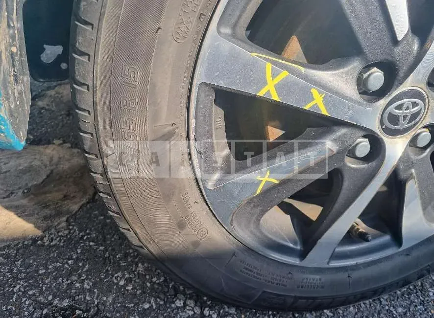 Photo 2 of 3: 2018 Toyota (parts) Prius C Wheel — Korean insurance auction