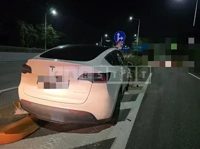 Photo 1 of 10: 2022 Tesla Model Y Long Range — Korean insurance auction