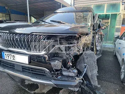 Photo 1 of 44: 2022 Kia Carnival, VIN KNANE81BBPS200838 — Korean insurance auction