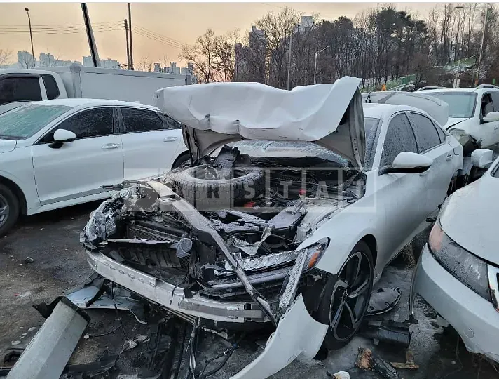 Photo 2 of 16: 2018 Honda Accord 2.0T, VIN 1HGCV2630JA510826 — Korean insurance auction
