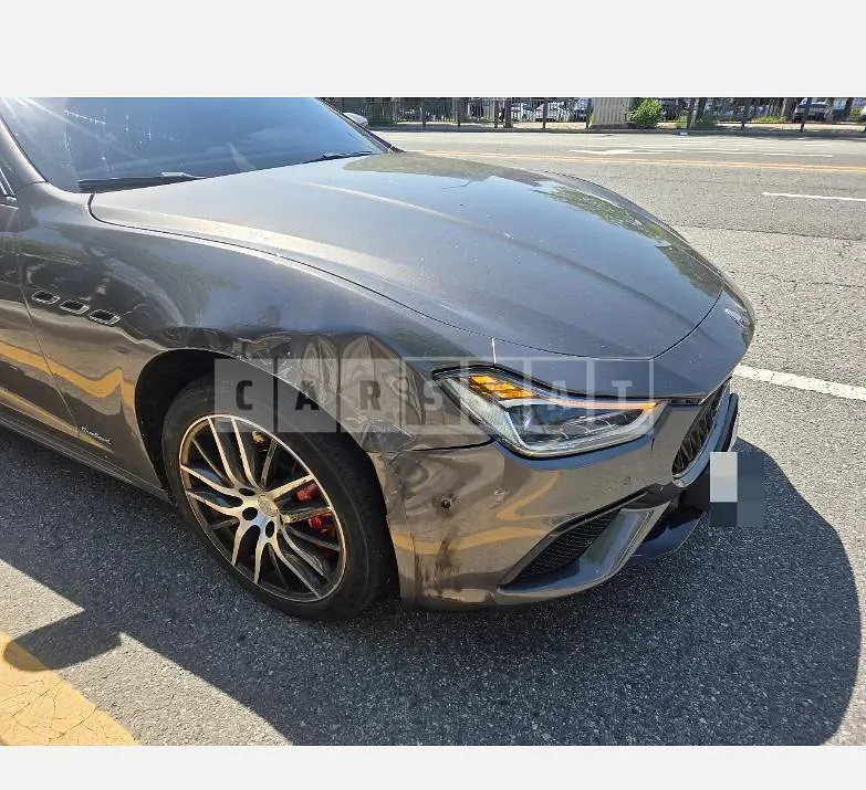 Photo 2 of 12: 2017 Maserati Ghibli — Korean insurance auction
