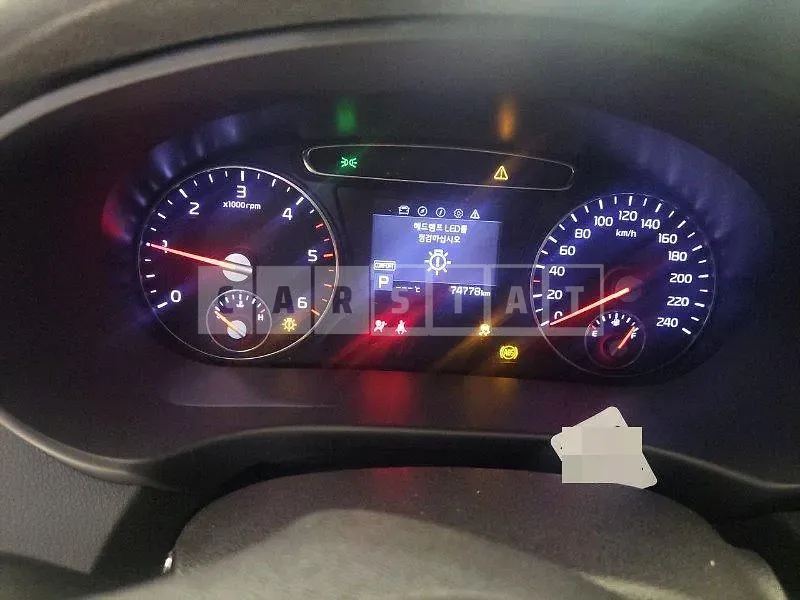Photo 2 of 28: 2018 Kia Sorento, VIN KNAPG81BBJA444526 — Korean insurance auction