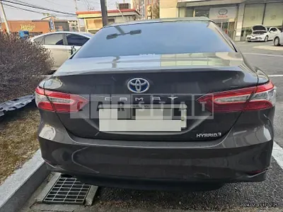 Photo 1 of 22: 2018 Toyota Camry Hybrid, VIN JTNB21HK6K3018613 — Korean insurance auction