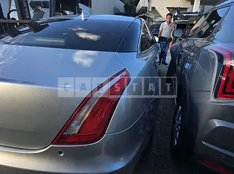 Photo 2 of 7: 2018 Jaguar XJ 3.0 d — Korean insurance auction