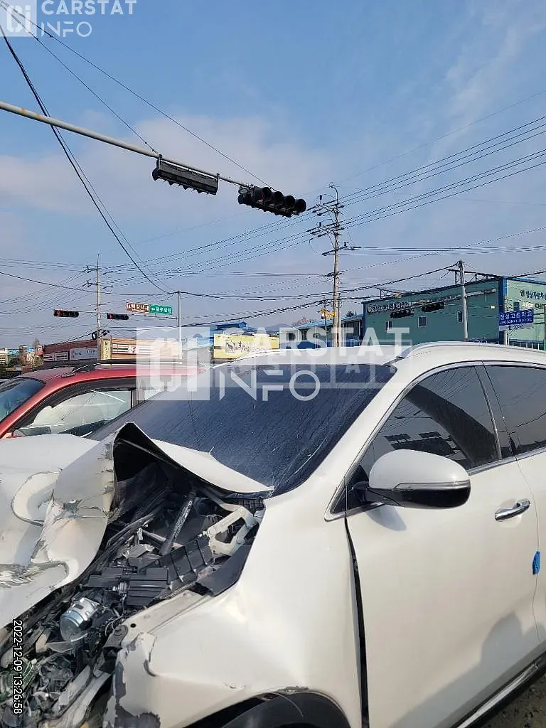 Photo 2 of 7: 2016 Kia Sorento 2.0 — Korean insurance auction