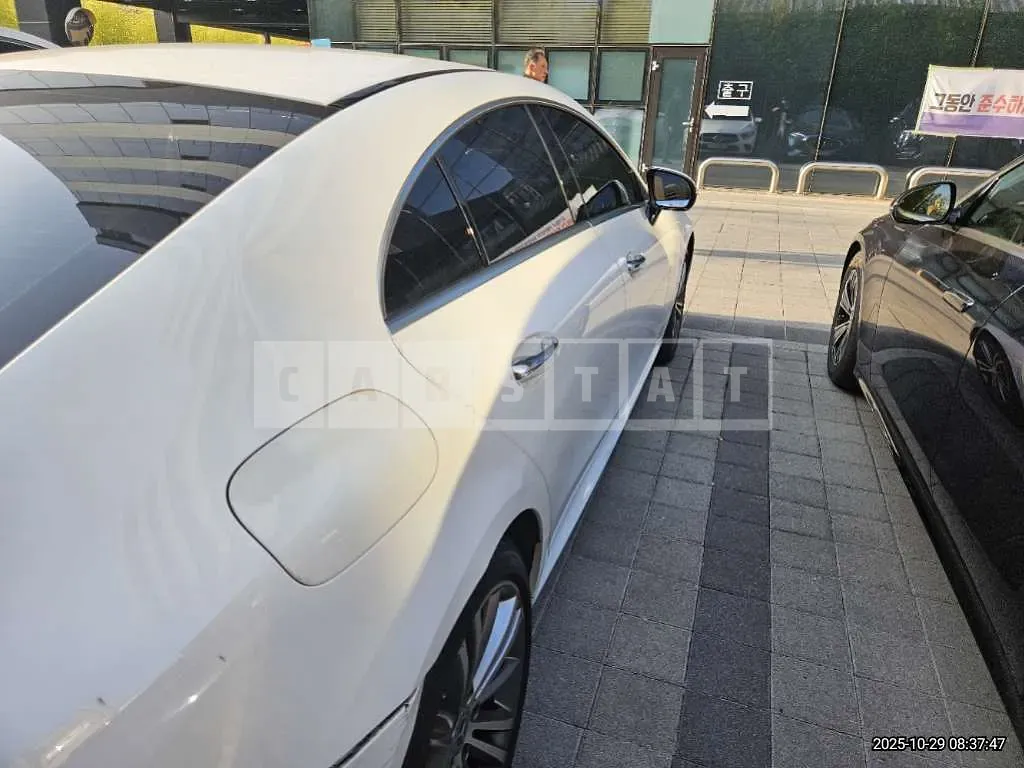 Photo 2 of 18: 2019 Mercedes-Benz CLS400 d 4Matic — Korean insurance auction