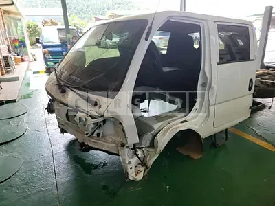 2022 cabin /korea three axis 1 ton long body truck