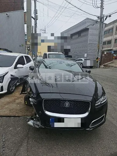 Photo 1 of 10: 2019 Jaguar XJ 3.0d — Korean insurance auction