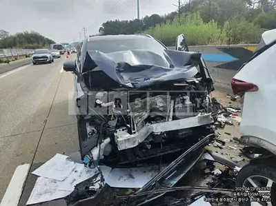 Photo 1 of 6: 2022 Kia Sorento — Korean insurance auction