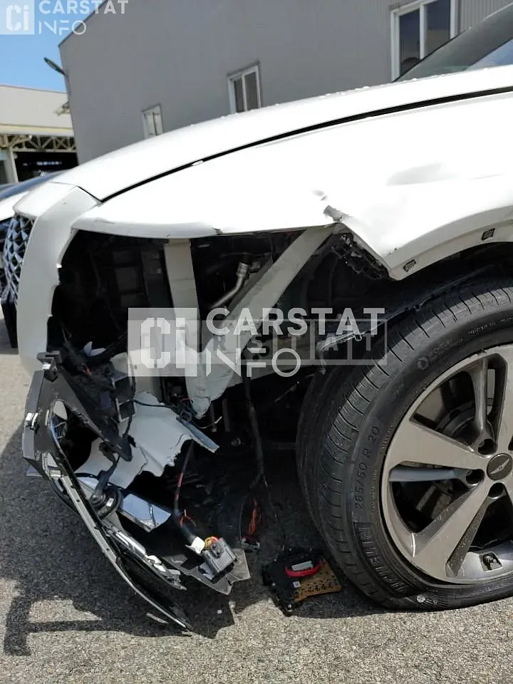 Photo 2 of 20: 2020 Genesis GV80, VIN KMTHB81DDLU032162 — Korean insurance auction