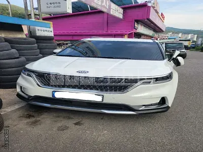 Photo 1 of 19: 2021 Kia Carnival Limousine, VIN KNANE81BBMS073980 — Korean insurance auction